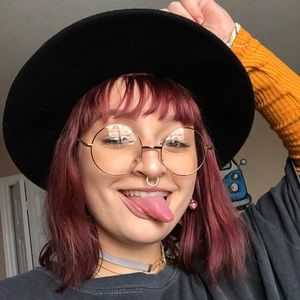 Meet your Posher, Michaela